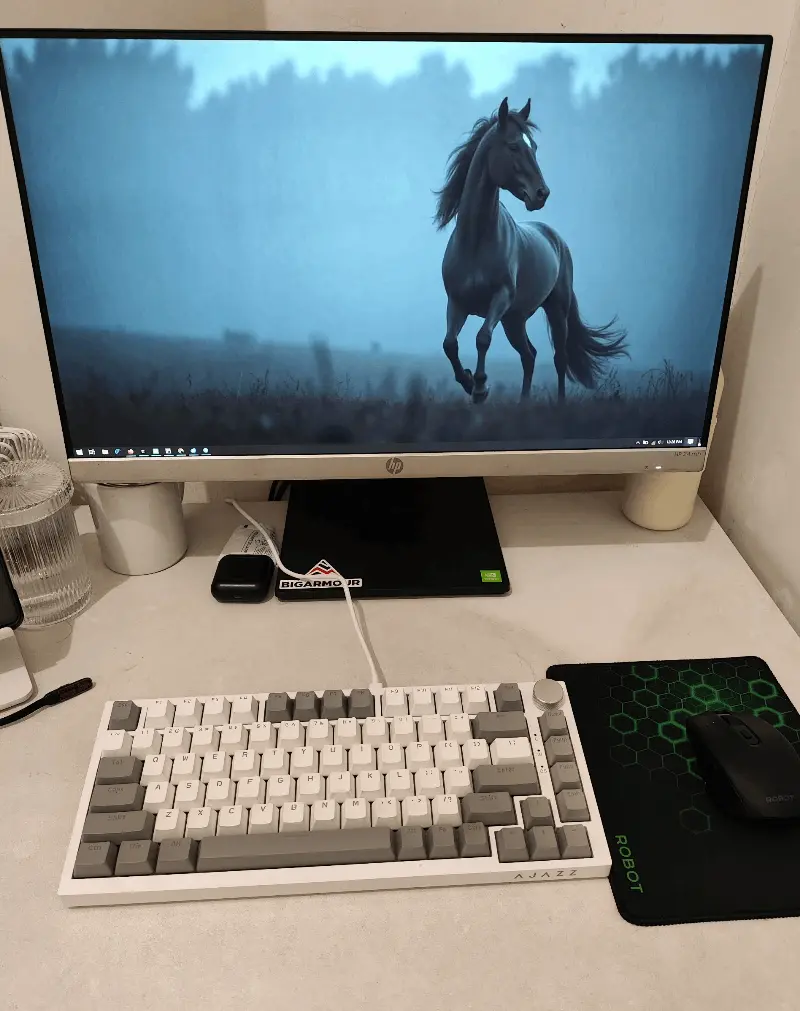 desk setup